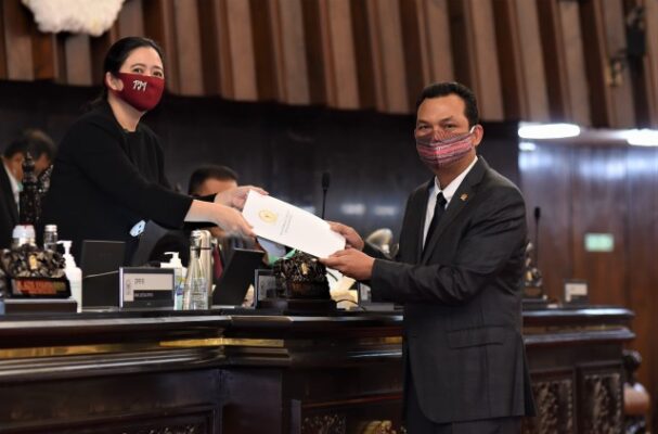 Paripurna DPR Tetapkan 20 Calon Anggota BPKN 17