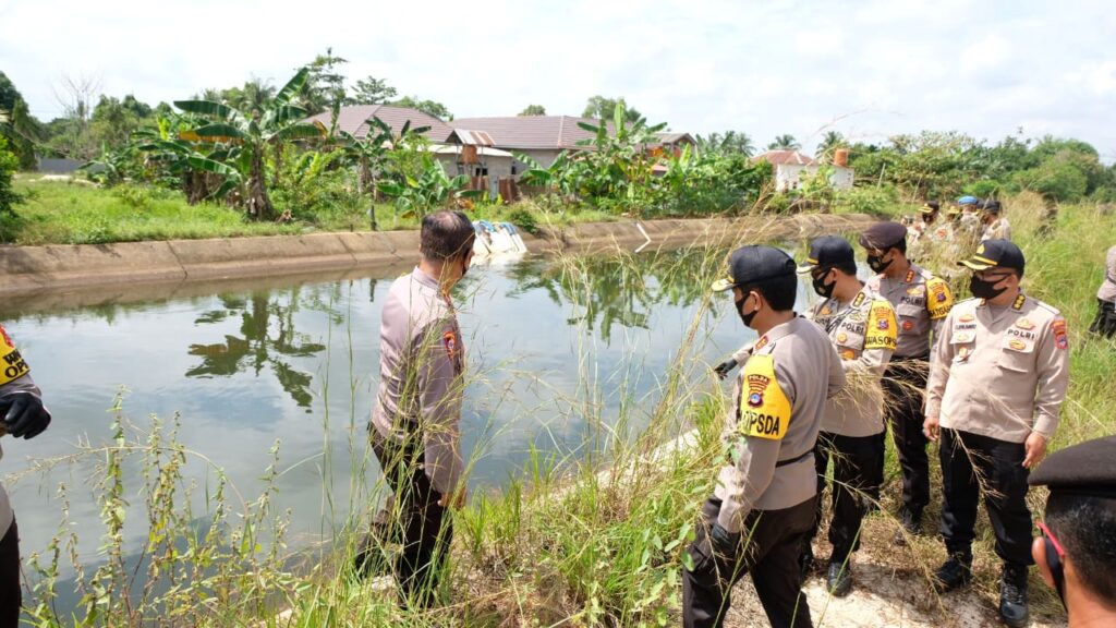 Cegah Terjadinya Karhutla, Kapolda Kalsel Cek Embung Untuk Persediaan Air 6