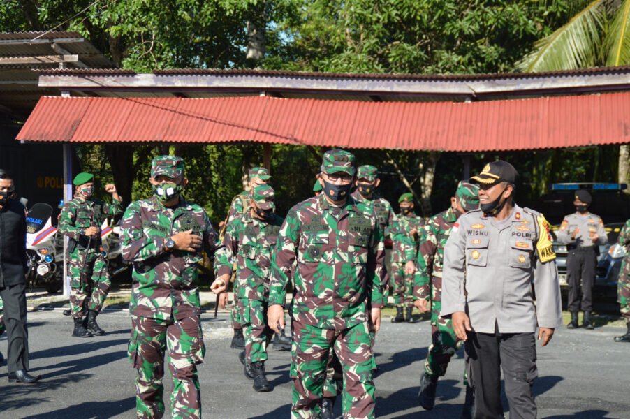 Kunker Pangdam IBB Mayjen TNI Irwansyah, M.A., M.SC Beserta Rombongan di Mapolres Natuna Kunker Pangdam I/BB Mayjen TNI Irwansyah, M.A., M.SC Beserta Rombongan di Mapolres Natuna 3