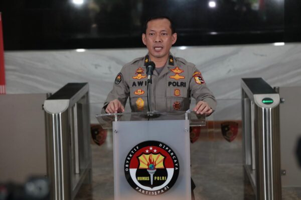 Polri Tangkap Istri Pimpinan Kelompok MIT Ali Kalora 1