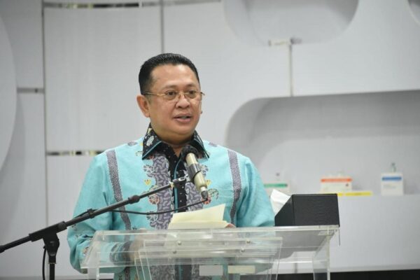 Kunjungi Bio Farma, Bamsoet Pastikan Vaksin Corona Akhir Tahun Sudah Diproduksi Massal 1