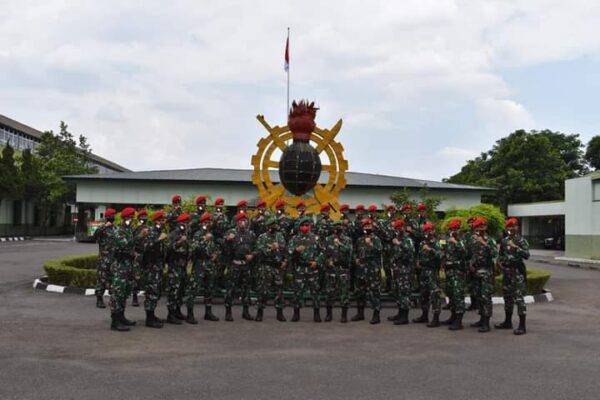 Perdalam Alutsista TNI AD, Siswa Dikspes Sarpal Pusdikpassus PKL di Bengpuspal Puspalad 17
