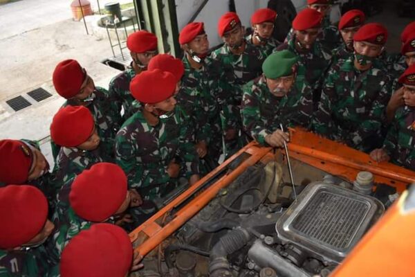 Perdalam Alutsista TNI AD, Siswa Dikspes Sarpal Pusdikpassus PKL di Bengpuspal Puspalad 2 Perdalam Alutsista TNI AD, Siswa Dikspes Sarpal Pusdikpassus PKL di Bengpuspal Puspalad 2