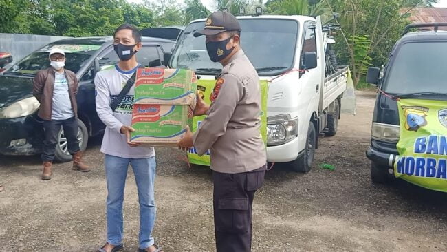 Penyerahan Bantuan Sekaligus Pemberangkatan Tim Relawan Korban Banjir Kab. Hulu Sungai Tengah Oleh Kapolsek Murung Pudak 2