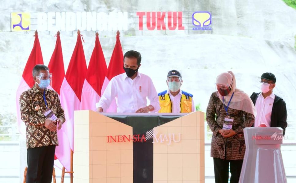 1 Presiden Jokowi Resmikan Bendungan Tukul di Pacitan, Jatim 4