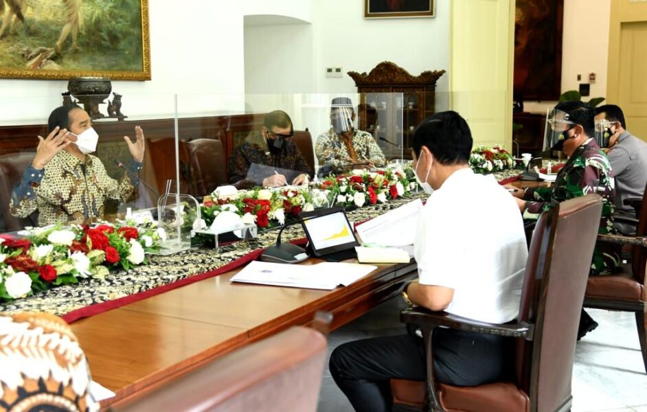 Presiden Jokowi Minta Implementasi Konkret dari PPKM 4