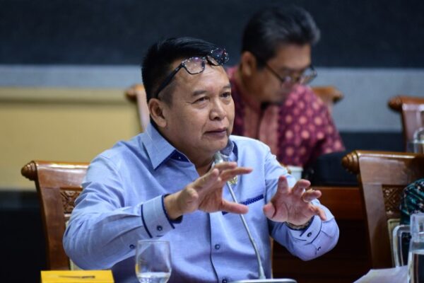 Komisi I Minta Kominfo Prioritaskan Pembangunan BTS di Daerah Perbatasan 16