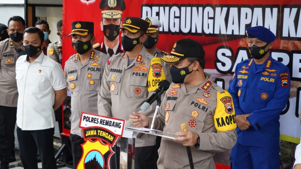 Polres Rembang Berhasil Ungkap Kasus Pembunuhan Satu Keluarga, Pelaku Terancam Hukuman Mati/Seumur Hidup 3