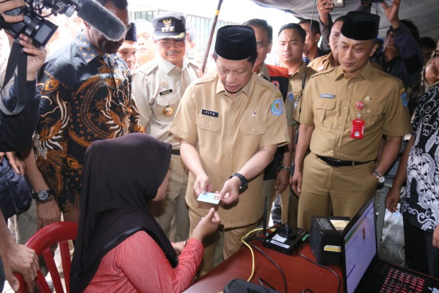 IMG-20210218-WA0031 Layani Ganti Dokumen yang Rusak, Dukcapil Terjunkan 4 Tim Tanggap Bencana Banjir di Jateng dan Jatim 2