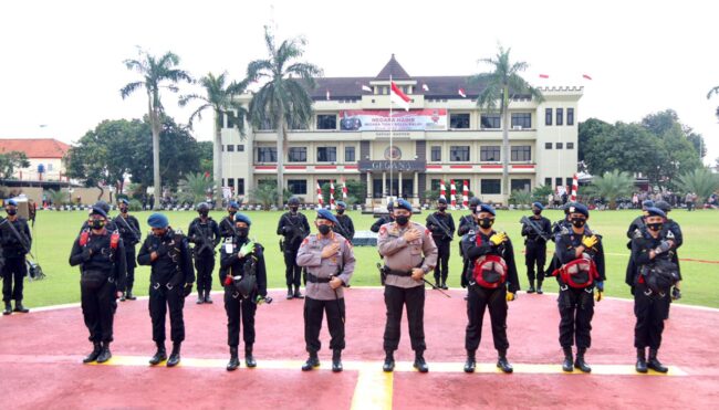Kapolri Apresiasi Dedikasi dan Loyalitas Brimob Dalam Tugas Kemanusiaan 18