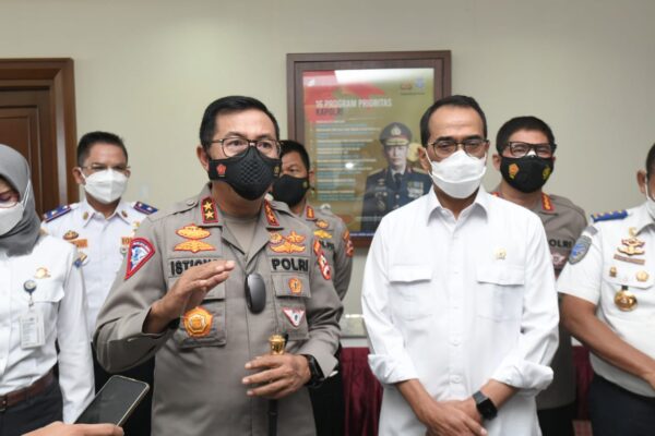 Bahas Larangan Mudik Bareng Menhub, Kakorlantas Siapkan 333 Titik Penyekatan 1