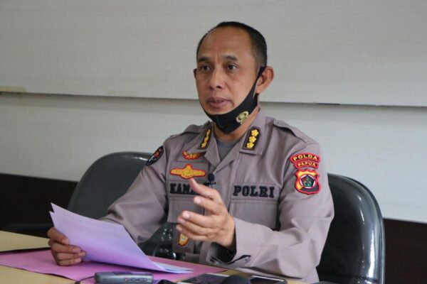 Aparat Berhasil Kuasai Markas KKB Wilayah Kabupaten Puncak dan sita Senpi M16 21