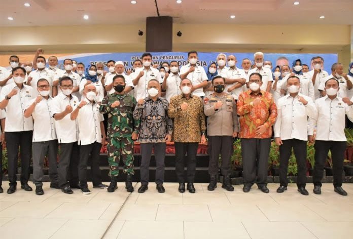 Kapolda Bersama Pangdam I/BB Dampingi Gubernur Sumut Hadiri Pelantikan PWI Sumut dan IKWI Sumut Priode 2021-2026 113