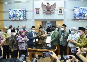 Rapat dengan Kemenag, Komisi VIII Sepakati Biaya Haji Sebesar Rp39,8 Juta 1