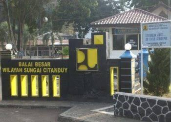 Pejabat Pembuat Komitmen Bagian Operasional & Pemeliharaan 3 Alergi Terhadap Wartawan 1
