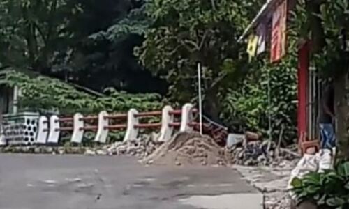 Jembatan Cipancar Dijebol