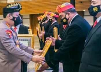Dir Resnarkoba Polda Sulut Terima Penghargaan dari Kapolri 1