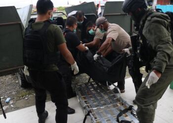 Tim Gabungan TNI- Polri Berhasil Evakuasi 1 Orang Korban Penembakan KKB di Nduga Papua 1