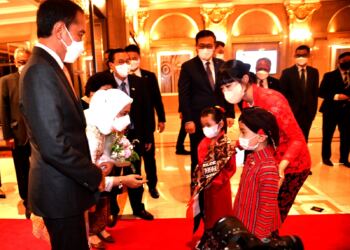 Presiden Jokowi dan Ibu Iriana Tiba di Seoul 1