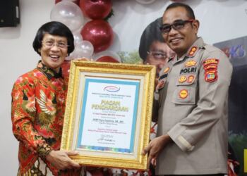 Kapolres Tulang Bawang Menerima Penghargaan Dari Lembaga Perlindungan Anak Indonesia 1