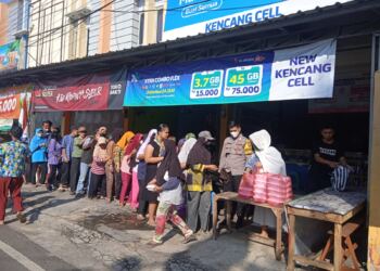 Bhabinkamtibmas Bripka Dadan Ali Ramdani bersama Kencang Cell Adakan Jumat Berbagi 1