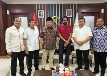 Fachrul Razi Dampingi Muzakir Manaf Temui Ketua DPD RI Sampaikan Empat Aspirasi 1