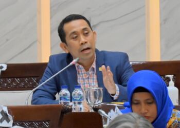 Komisi XI Minta Gubernur BI Pimpin Langsung Operasi Moneter Stabilkan Rupiah 1