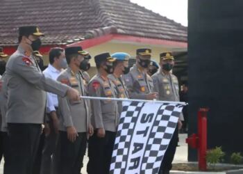 Kapolda Aceh Lepas Pasukan Brimob Salurkan Bansos Bagi Korban Banjir 1