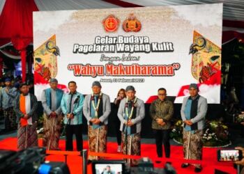Gelar Wayang Kulit, Kapolri : Perkuat Sinergitas TNI-Polri dan Semakin Dekat dengan Masyarakat 16