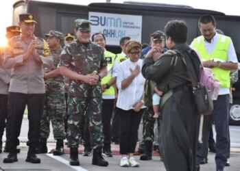 Terkait Konflik di Sudan, Menlu : Sudah 385 WNI Berhasil Dipulangkan ke Tanah Air 16