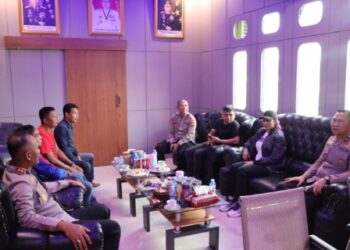 Program Jumat Curhat, Kapolres Melawi Berdialog Bersama Ketua DPRD Melawi, Anggota DPRD Melawi dan Tokoh Masyarakat 21