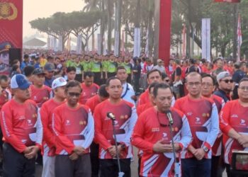 Kapolri Ajak Masyarakat Tetap Semangat Menjaga Kesatuan Lewat Fun Walk 17