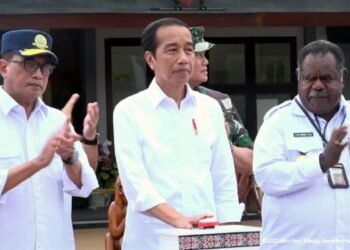 Resmikan Bandara Ewer, Presiden: Asmat Akan Semakin Berkembang dan Maju 20