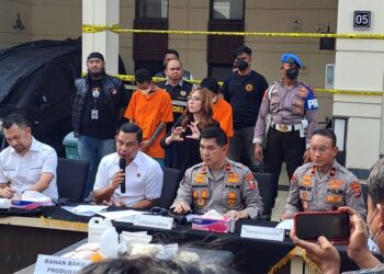 Pabrik Jamu Ilegal di Banyuwangi Digerebek Polisi 21