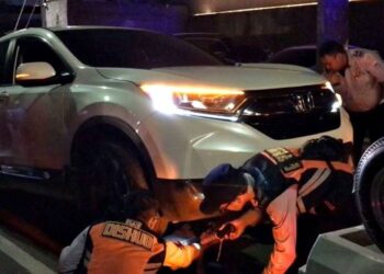 Gelar Operasi Gabungan, Polisi Tindak Puluhan Kendaraan Parkir Liar di Senopati Jaksel 20