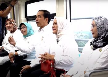 Kurangi Macet dan Polusi, Presiden Harap Masyarakat Berbondong-bondong Naik LRT 18