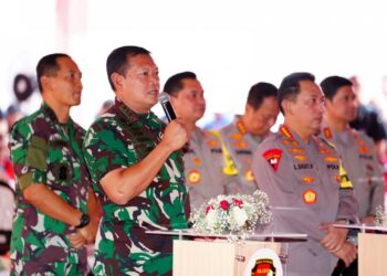 Panglima TNI : TNI-Polri Harus Mempunyai Nilai Manfaat dan Menjadi Solusi Atasi Kesulitan Rakyat 16