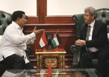 Menhan Prabowo dan Dubes Palestina Bahas Bantuan Kapal RS TNI untuk Palestina 16