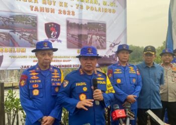 HUT Polairud ke-73, Kabaharkam Pimpin Penanaman Pohon Mangrove 21
