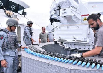 Bakamla RI Uji Fungsi Senjata Meriam SMASH 30 MM di Pulau Petong 16