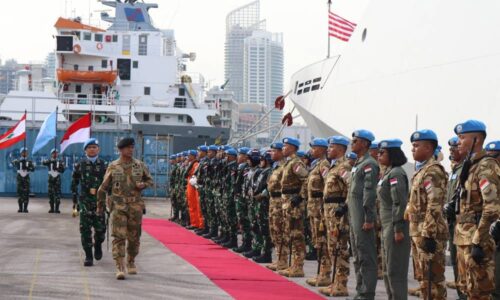 KRI Frans Kaisiepo-368 Laksanakan Hand Over/Take Over TCC Dengan KRI Diponegoro-365 5