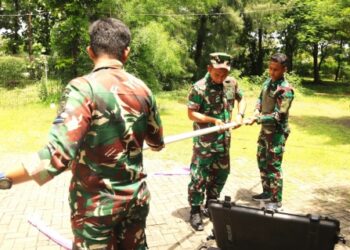 Batalyon Komlek 2 Marinir Gelar Repeater Demi Kelancaran Komunikasi Pengamanan Pemilu 21