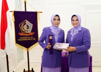 Ketum IKKT Pimpin Serah Terima Jabatan Ketua IKKT PWA Cabang BS XII Kogabwilhan II 19