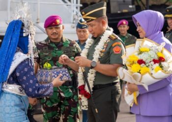Panglima TNI Lakukan Tatap Muka Dengan Ratusan Prajurit di Mako Yonif 10 Marinir Batam 20