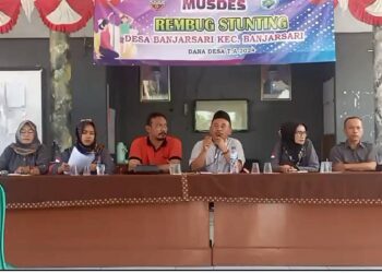 Warga, Tokoh Masyarakat Dan BPD. Desa Banjarsari, Gelar Musyawarah Terkait Pengunduran Diri Kades Rendi Membantah Isu Adanya Tekanan Terhadap Kepala Desa 21