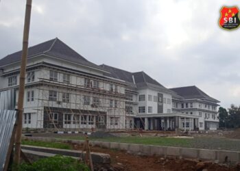 JANGGAL!!! Pimpinan Perintahkan Wartawan Dilarang Masuk Area Pembangunan Perkantoran Pemda Kuningan Di KIC 18