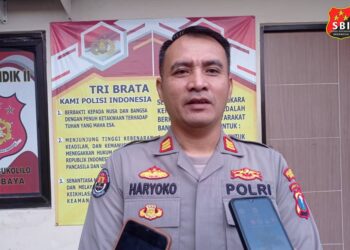 Klarifikasi Polrestabes Surabaya Terkait Viral Video Polwan Tegur Pria yang Sedang Makan 16