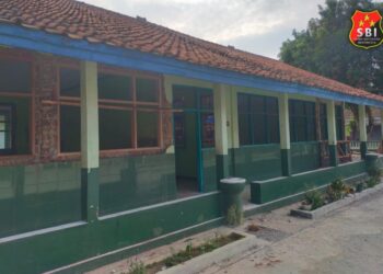 Kepala Sekolah SDN 1 Ciawilor Sulit Ditemui, Proyek Rehabilitasi Ruang Kelas Jadi Sorotan 21
