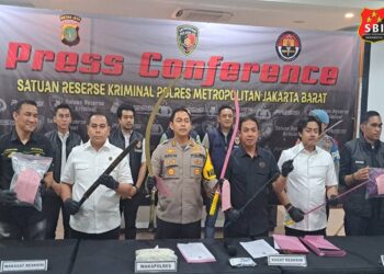 Tim Gabungan Reskrim Polres Metro Jakarta Barat Tangkap Dua Remaja Terduga Pelaku Tawuran yang Menewaskan DN 18