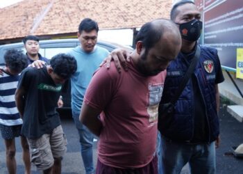 30 Kali Beraksi, 3 Polisi Gadungan Dibekuk Polsek Palmerah Jakarta Barat 17